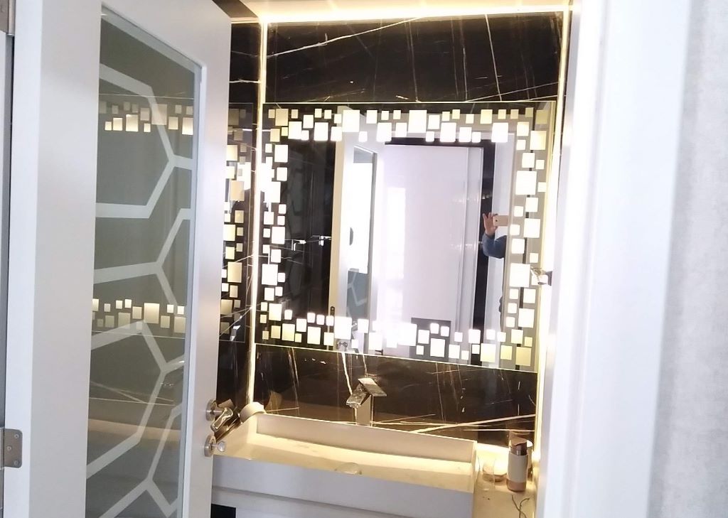 Dekoratif Ledli Ayna (Punto) 60x80cm 1 Dekoratif Ledli Ayna (Punto) 60x80cm