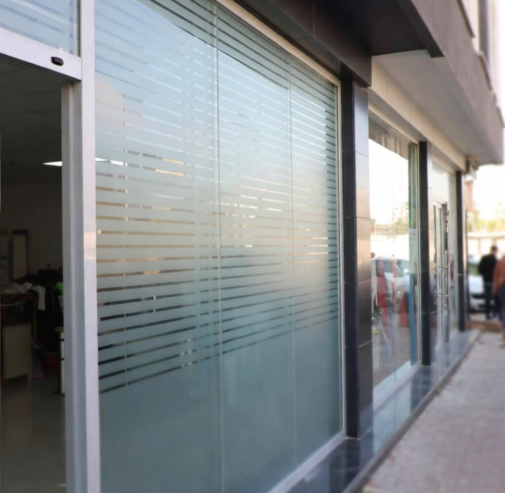 Konya'da İşyeri Camı Seçerken Dikkat Edilecek 5 Önemli Nokta 2 Konya'da İşyeri Camı Seçerken Dikkat Edilecek 5 Önemli Nokta