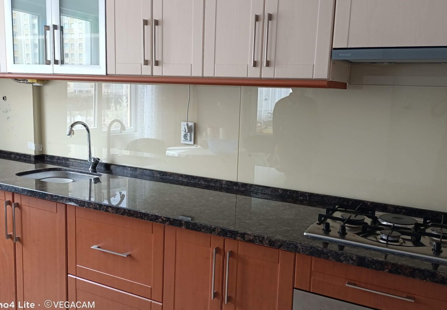 Tezgah Arası Cam Panel Modelleri ve Avantajları 22 Tezgah Arası Cam Panel Modelleri ve Avantajları