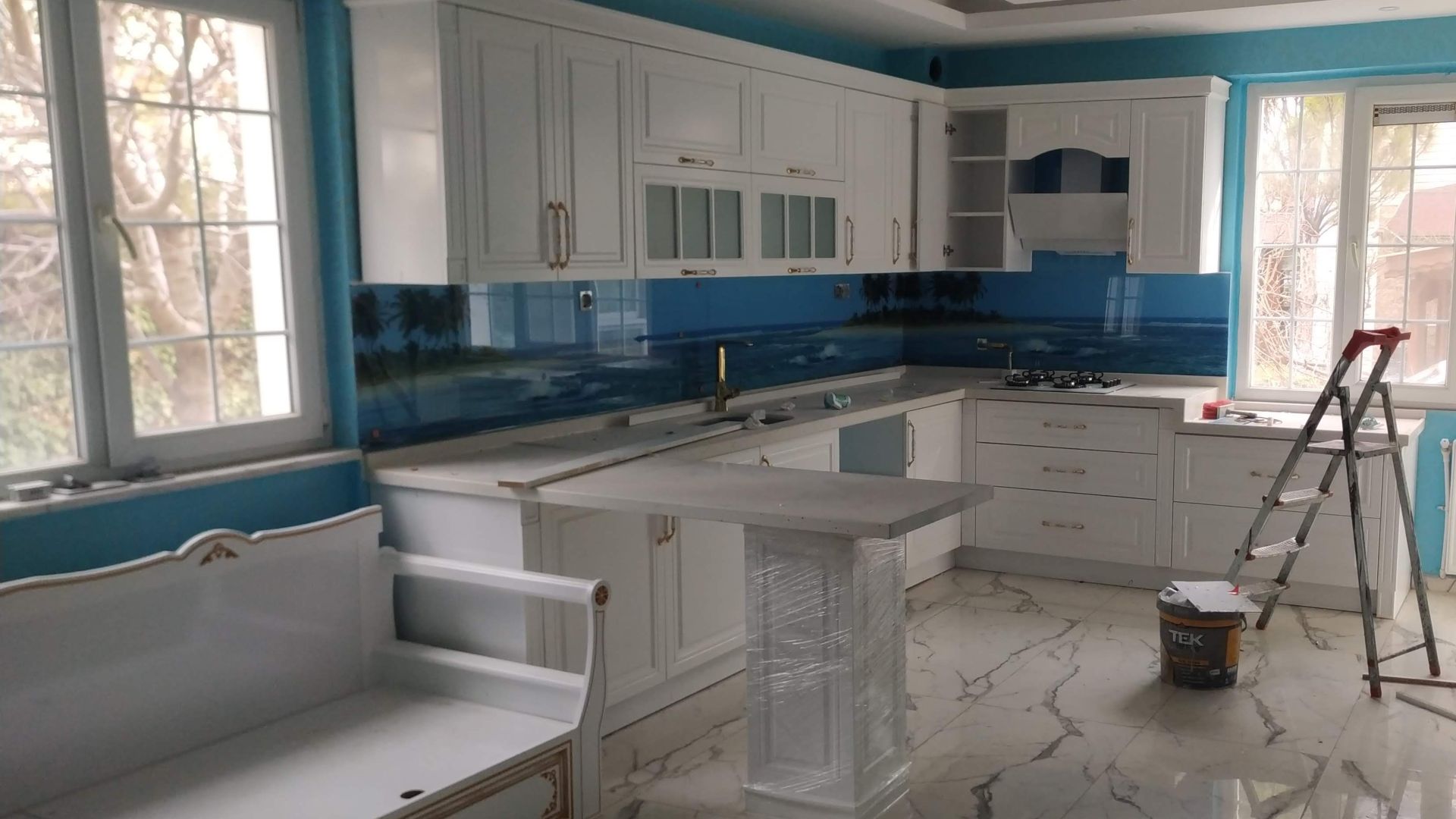 Tezgah Arası Cam Panel Modelleri ve Avantajları